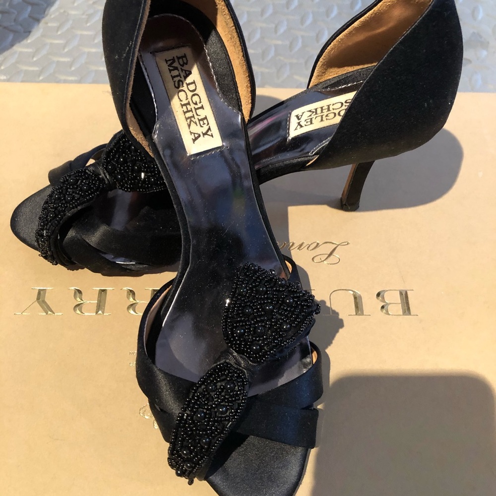 Badgley Mischka Size 7 Shoe